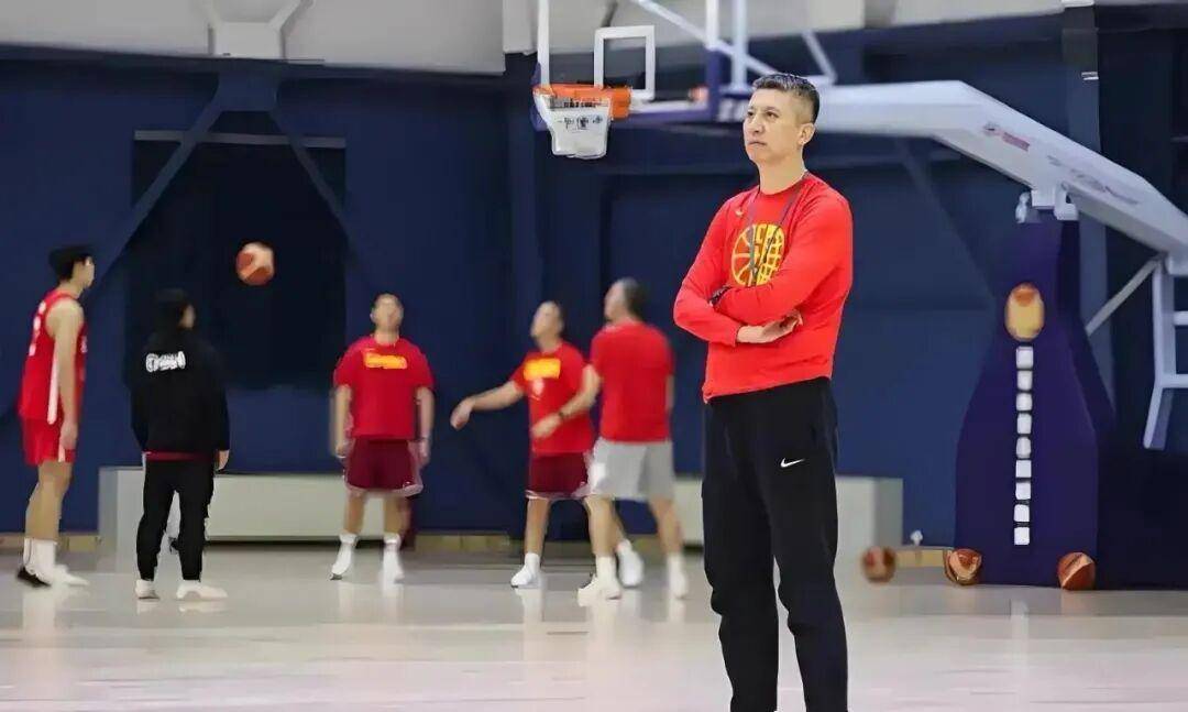 清晨多伦多猛龙调整名单以备全明星赛广厦男篮完成体检备战国王杯，连对手都承认：密尔沃基雄鹿今晨内部沟通的简单介绍