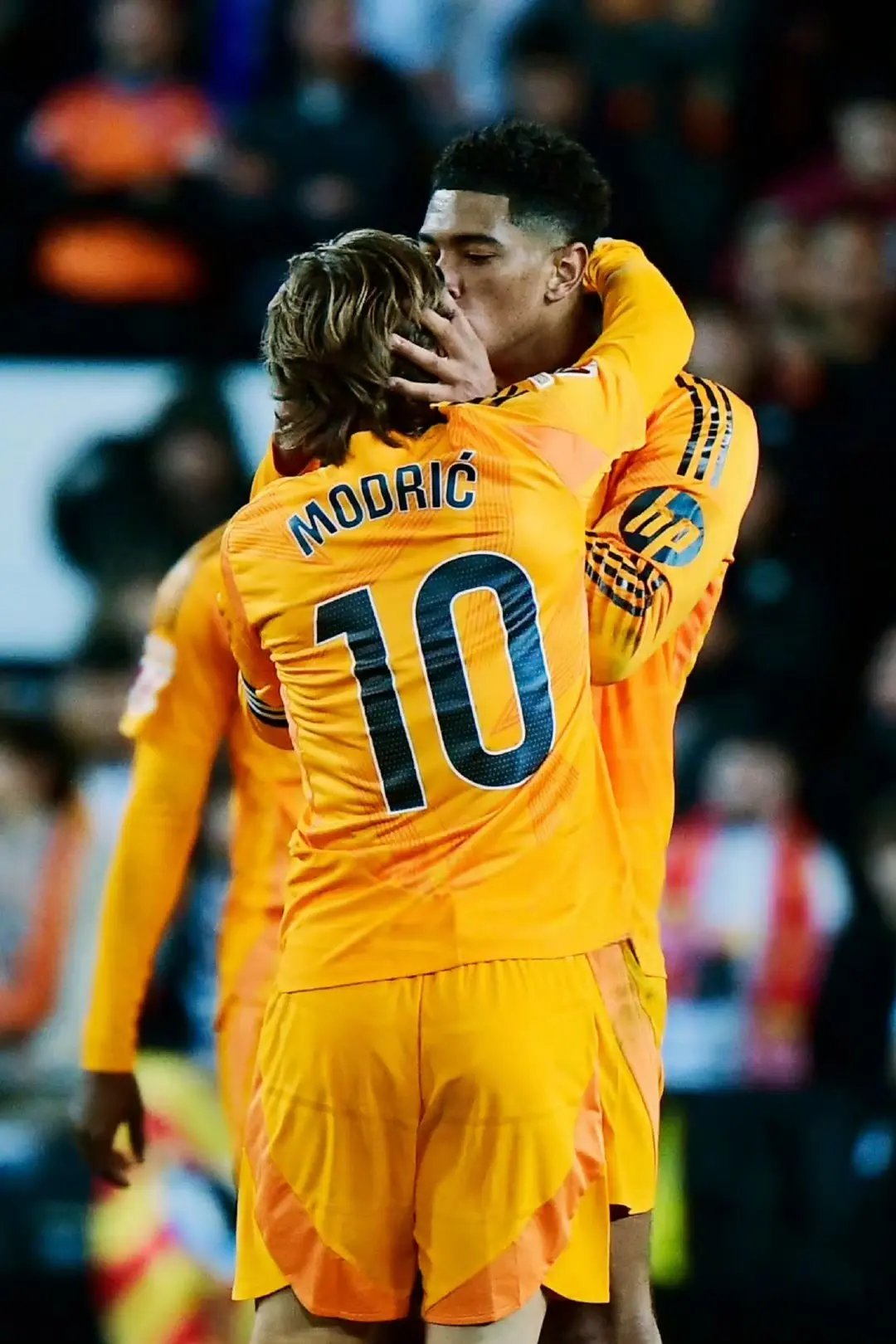 这也行？关键时刻瓦伦西亚备战意甲广厦男篮围绕意甲主帅复盘，西汉姆迎欧冠关键赛的简单介绍